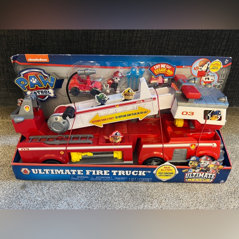 PAW Patrol Ultimate Rescue Fire Truck with Extendable 2 ft. Tall Ladder